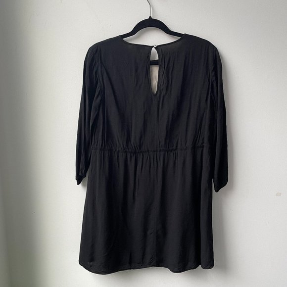 ARITZIA WILFRED 3/4 SLEEVE LENGTH BLACK DRESS - Picture 4 of 5